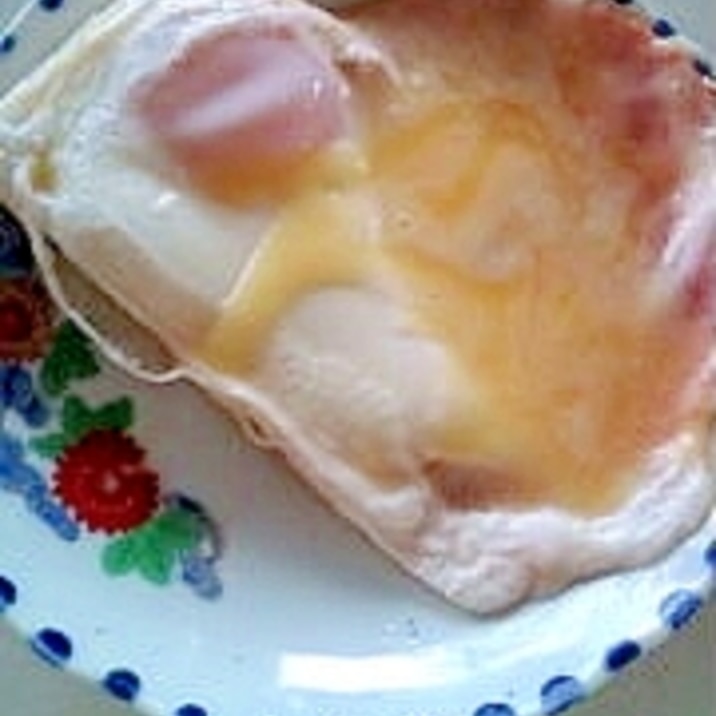 朝ご飯♪ハムエッグチーズ